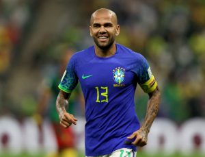 Dani Alves, Brezilya ismine Dünya Kupası tarihine geçti