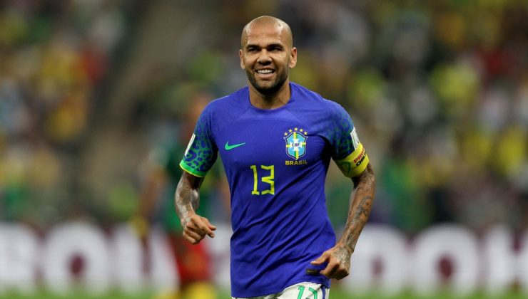 Dani Alves, Brezilya ismine Dünya Kupası tarihine geçti