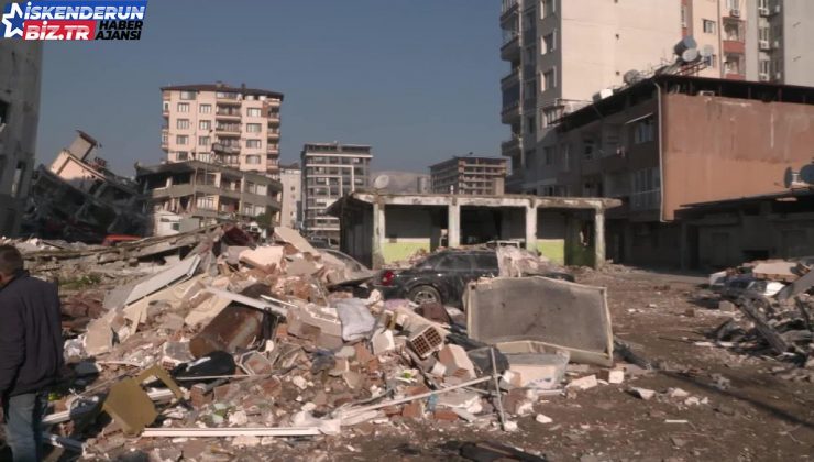 Çin Kurtarma Grubu Enkaz Altında Mahsur Kalanlara Ulaşmaya Çalışıyor