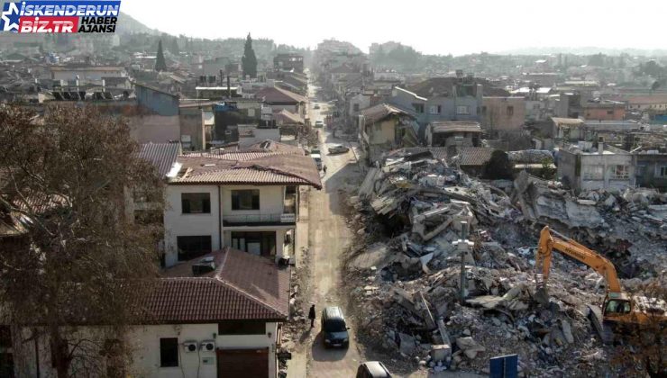 ‘Dünyanın aydınlatılan birinci caddesi’ yerle bir oldu