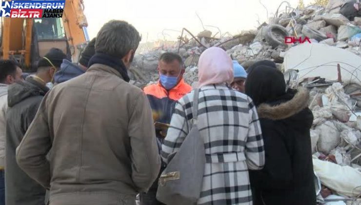 ENKAZ BAŞINDA UMUTLU BEKLEYİŞ, VESİKALIK FOTOĞRAFLA TEŞHİS