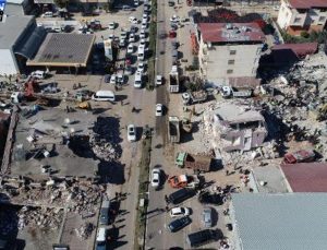 HATAY KIRIKHAN’DA MARKETLER YAĞMALANDI, İLÇE SAKİNLERİ ÖFKELİ