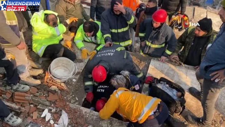 Hatay’da 55 saat sonra enkazın altından bu türlü kurtarıldı