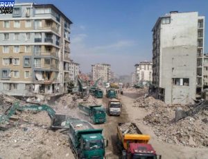 Hatay’da enkaz kaldırma çalışmaları başladı