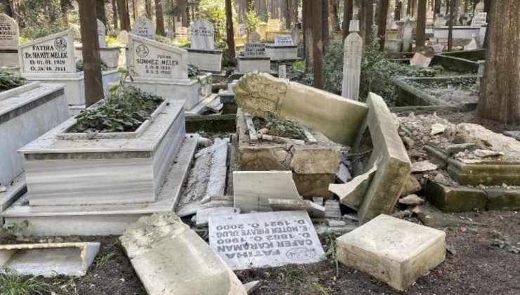 Hatay’da zelzelede mezarlar da hasar gördü