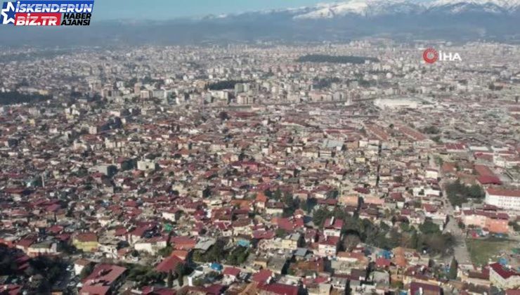 Hatay’da zelzelenin bıraktığı enkaz bu türlü görüntülendi