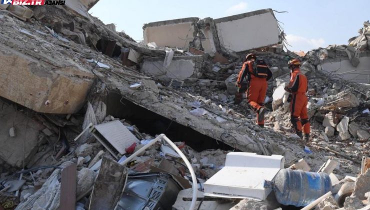 Hatay’daki Çinli Kurtarma Takımı Enkaz Altında Hayatta Kalanları Aramayı Sürdürüyor