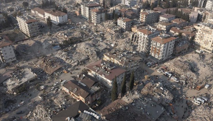 Kocaeli Büyükşehir Belediyesi sarsıntı bölgesinde! Hatay’ın alt yapısını ayağa kaldırmak için dört koldan çalışıyorlar