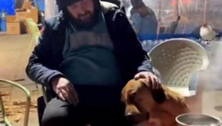 Sahibini sarsıntıda kaybeden köpeğin imajları izleyenleri şaşırttı