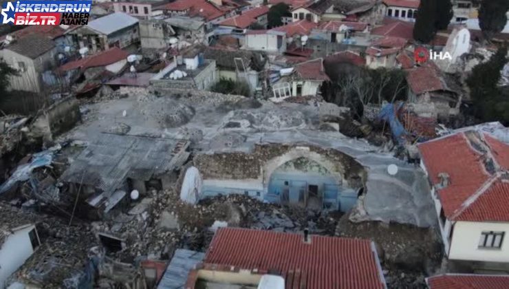 Sarsıntı tarihi yerleri de vurdu: 14 asırlık cami yıkıldı