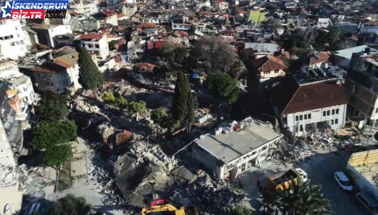 Sarsıntının büyük yıkıma yol açtığı Hatay, havadan görüntülendi