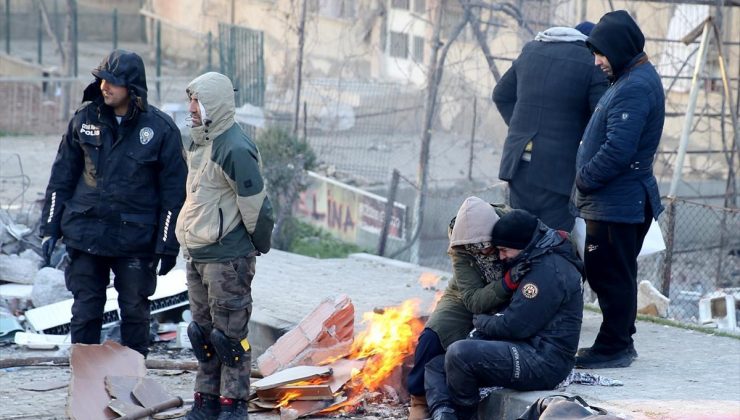 Son Dakika! 10 ili etkileyen zelzelede hayatını kaybedenlerin sayısı 12 bin 873’e yükseldi