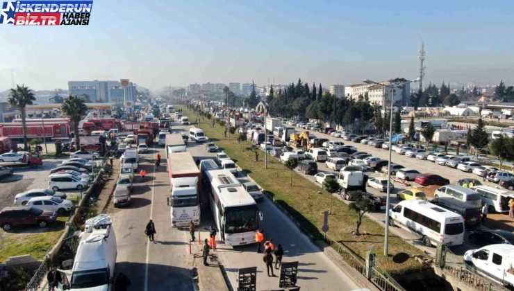 Yerle bir olan Hatay’a tırlar ile adeta yardım yağıyor