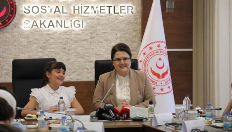 Bakan Yanık, koltuğunu depremzede Havva’ya devretti