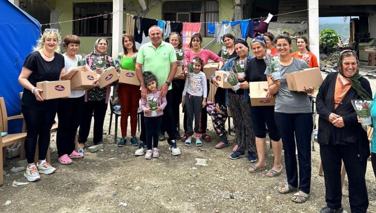 Depremzede binlerce anneyi unutmadı