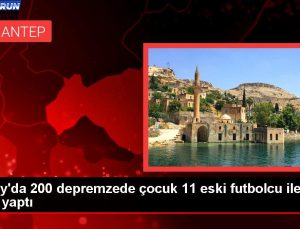 Hatay’da 200 depremzede çocuk 11 eski futbolcu ile maç yaptı