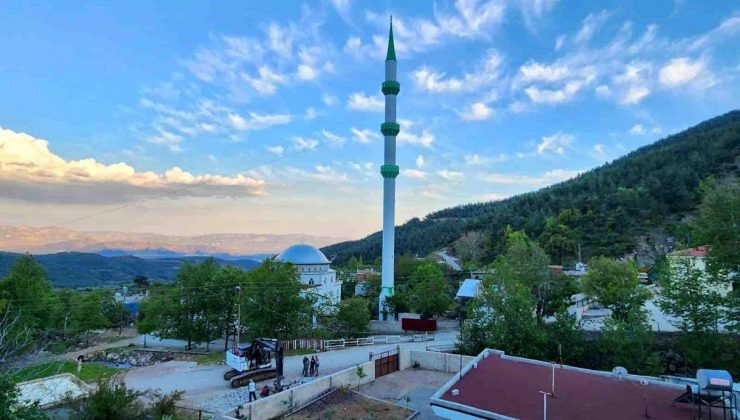 Hatay’ın en uzun minaresi bu türlü yıkıldı