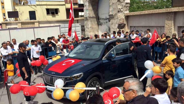 Türkiye’nin arabası TOGG, Erzin’de görünücüye çıktı