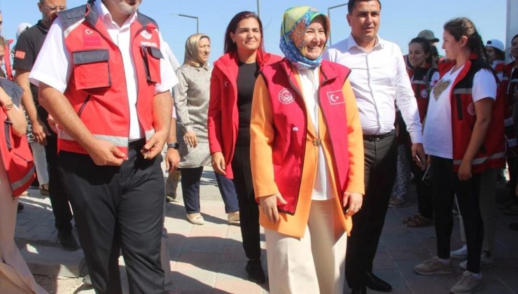 Aile ve Toplumsal Hizmetler Bakan Yardımcısı Hatay’da Depremzedelerle Buluştu