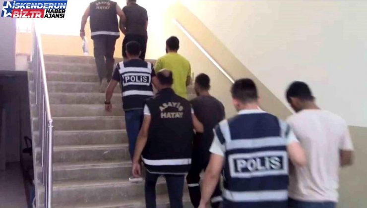 Antakya’da sarsıntı bölgesinde hırsızlık yapan 10 kişi suçüstü yakalandı