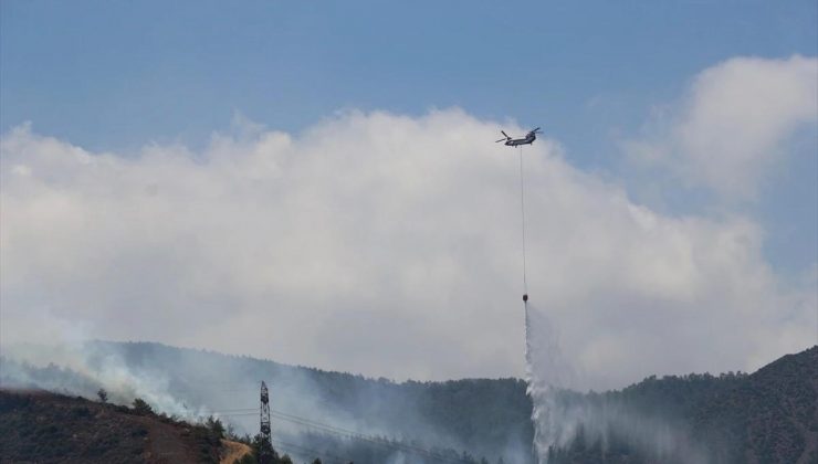 Hatay’da Orman Yangınına Havadan ve Karadan Müdahale Ediliyor