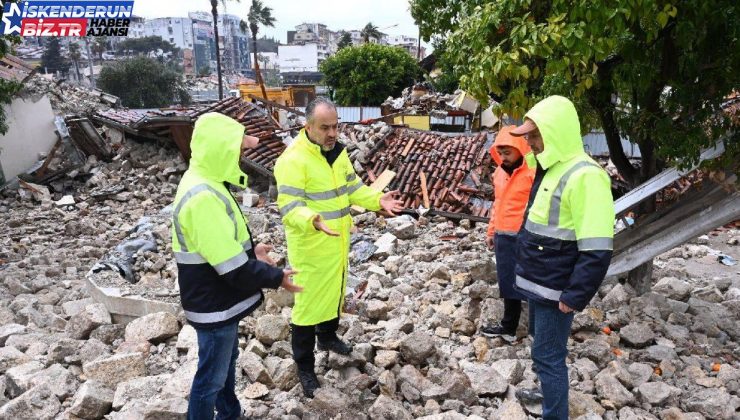 Antakya Ulu Cami’de enkaz kaldırıldı