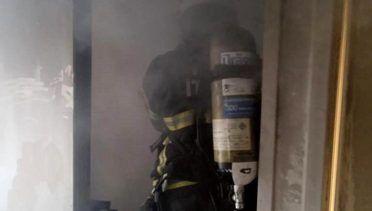 Antakya’da bir meskende çıkan yangın söndürüldü