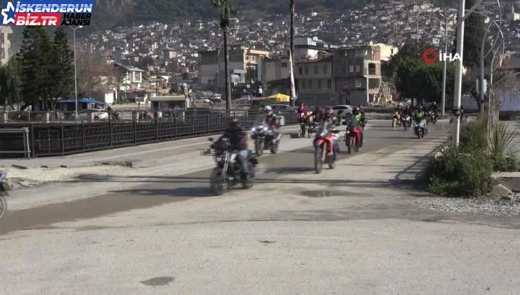 Enkaz kentte motorculardan birlik bildirisi