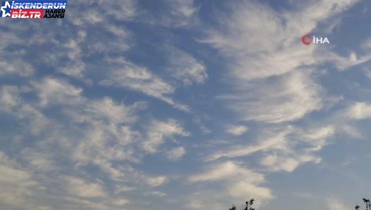 Hatay’da ‘Cirrocumulus’ Bulutları Görsel Şölen Oluşturdu