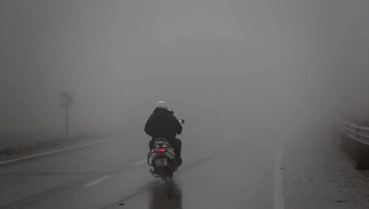 Hatay’da sis nedeniyle görüş uzaklığı düştü