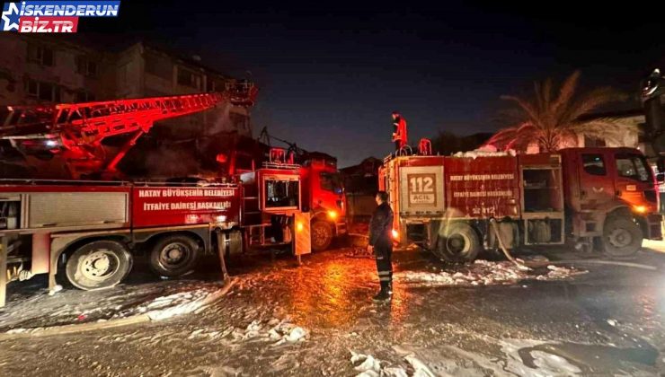 Hatay’da tarihi Uzun Çarşı’da çıkan yangın söndürüldü