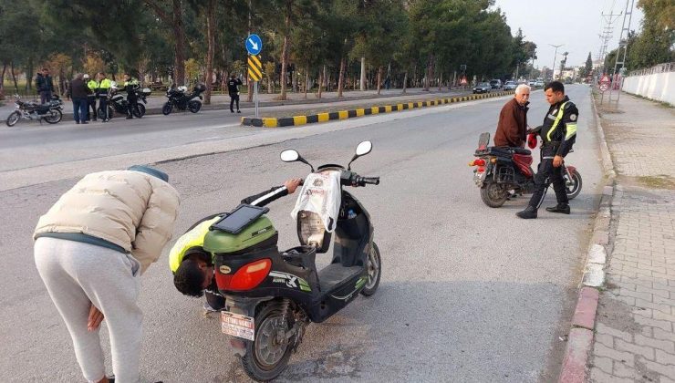 Hatay’da yapılan denetimlerde 10 motosiklet ve 1 araba trafikten men edildi