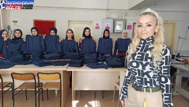 İskenderun Meslek Lisesi Öğrencileri Depremzedeler İçin Eşofman Kadrosu Dikiyor