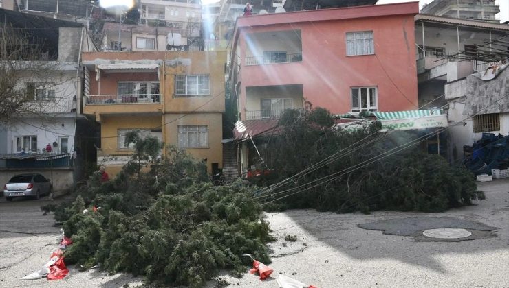 Hatay’da Şiddetli Rüzgar ve Sağanak Hayatı Olumsuz Etkiledi