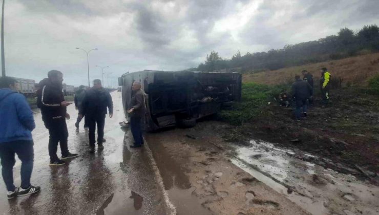 İskenderun’da servis aracının devrilmesi sonucu 4 kişi yaralandı