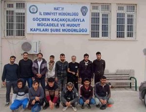 Hatay’da 14 göçmeni kaçıran şahıslar polise yakalandı