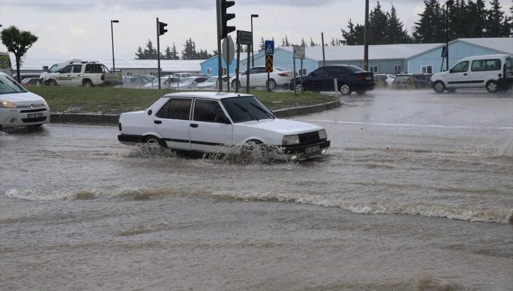 Hatay’da sağanak ve dolu nedeniyle çökme meydana geldi, ahırda küçükbaşlar telef oldu