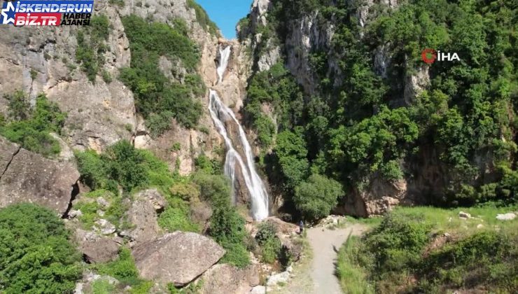 Hatay’daki Dekuk Şelalesi yağışlarla canlandı