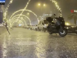 Meteorolojinin turuncu kodlu ikaz verdiği Hatay’da kuvvetli yağış tesirli oldu