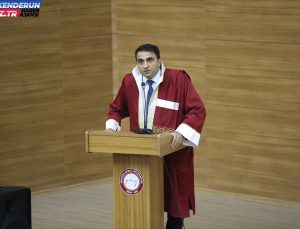 Hatay Mustafa Kemal Üniversitesi’nde zelzeleden etkilenen öğrenciler mezuniyet merasimiyle diplomalarını aldı