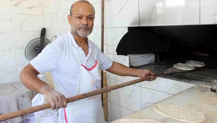 Hatay’da Fırıncılar Kavurucu Sıcakta Güçlü Mesai Yapıyor