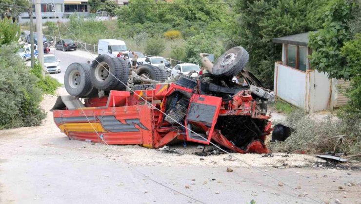 Hatay’da Kamyon Takla Attı