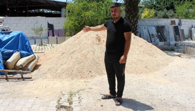 Zelzelede meskenleri yıkılan aile prefabrik konut hayaliyle dolandırıldı