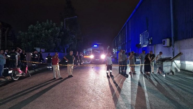 Hatay’da demir fabrikasında çıkan yangın söndürüldü