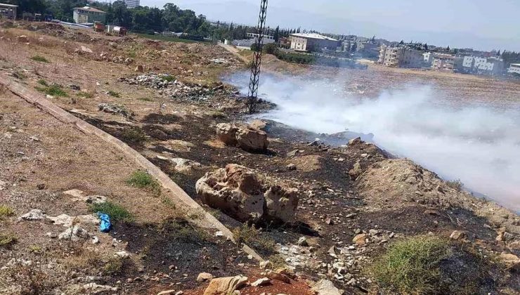 Hatay’ın Reyhanlı ilçesinde çıkan çöp yangını söndürüldü