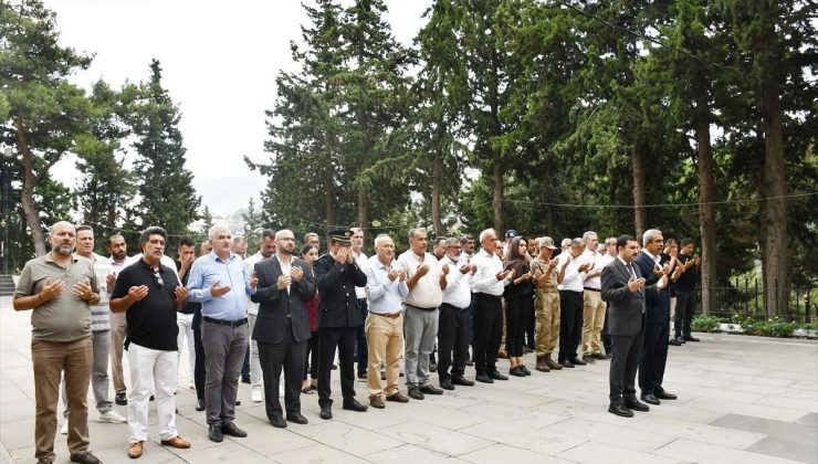 Mersin ve Hatay’da 15 Temmuz Demokrasi ve Ulusal Birlik Günü kapsamında şehitlikler ziyaret edildi