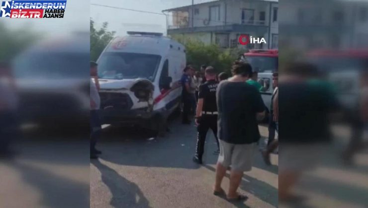 Ambulans ile hafif ticari araç çarpıştı: 1’i ağır 9 kişi yaralandı