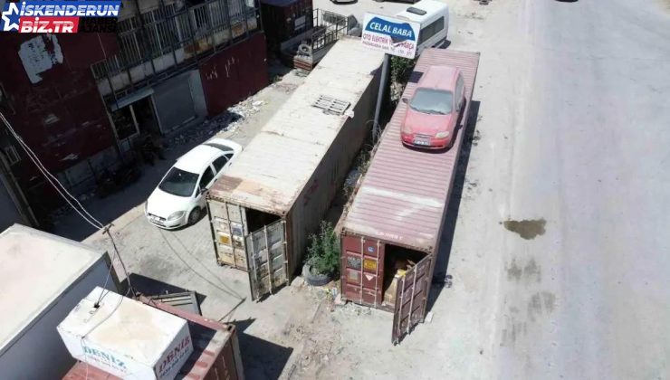 Hatay’da Hırsızlardan Korunmak İçin Otomobil Konteynerin Üzerine Konuldu