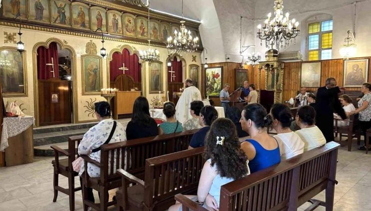 Hatay’da Meryem Ana’nın göğe yükseliş günü ayini düzenlendi