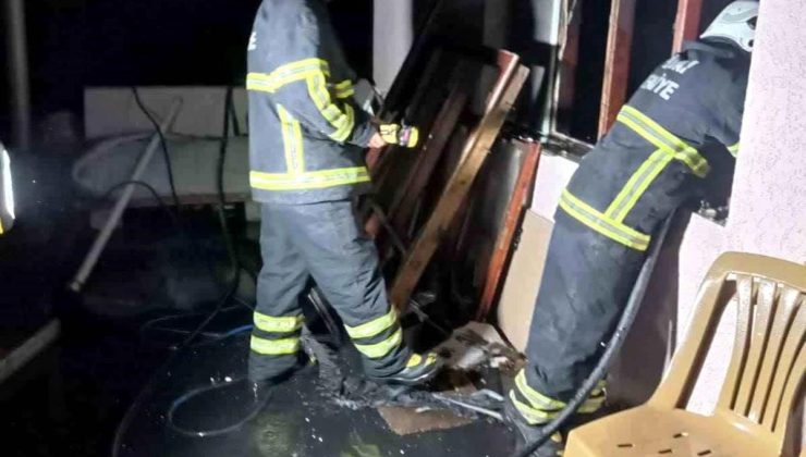 Hatay’da meskende çıkan yangın itfaiye tarafından söndürüldü